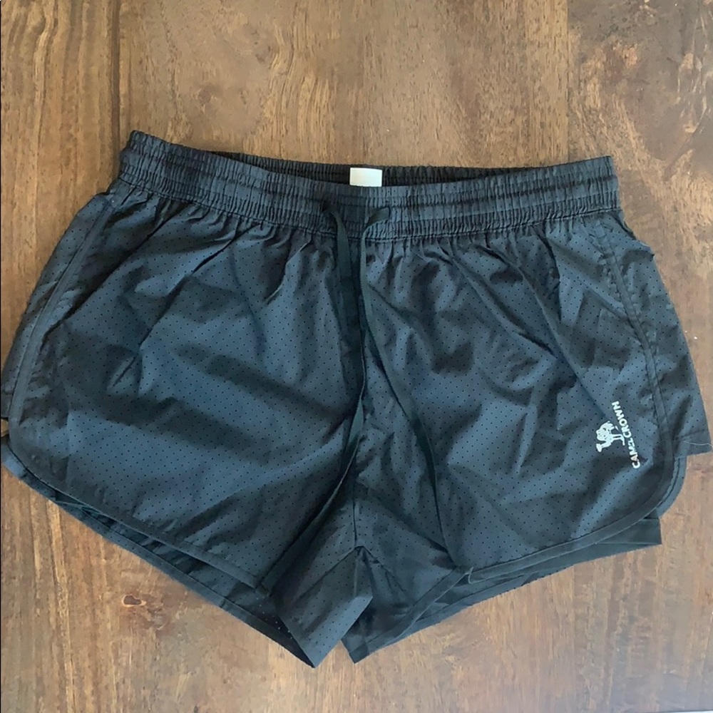 women’s black athletic shorts with lining